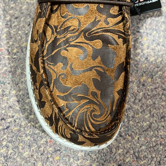 NEW Hey Dude Shoes Womens Wendy Ranch Saddle Brown - Picture 2 of 4